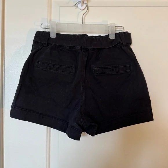 Hollister Ultra High Rise Belted Mom Short 3" - Picture 2 of 9